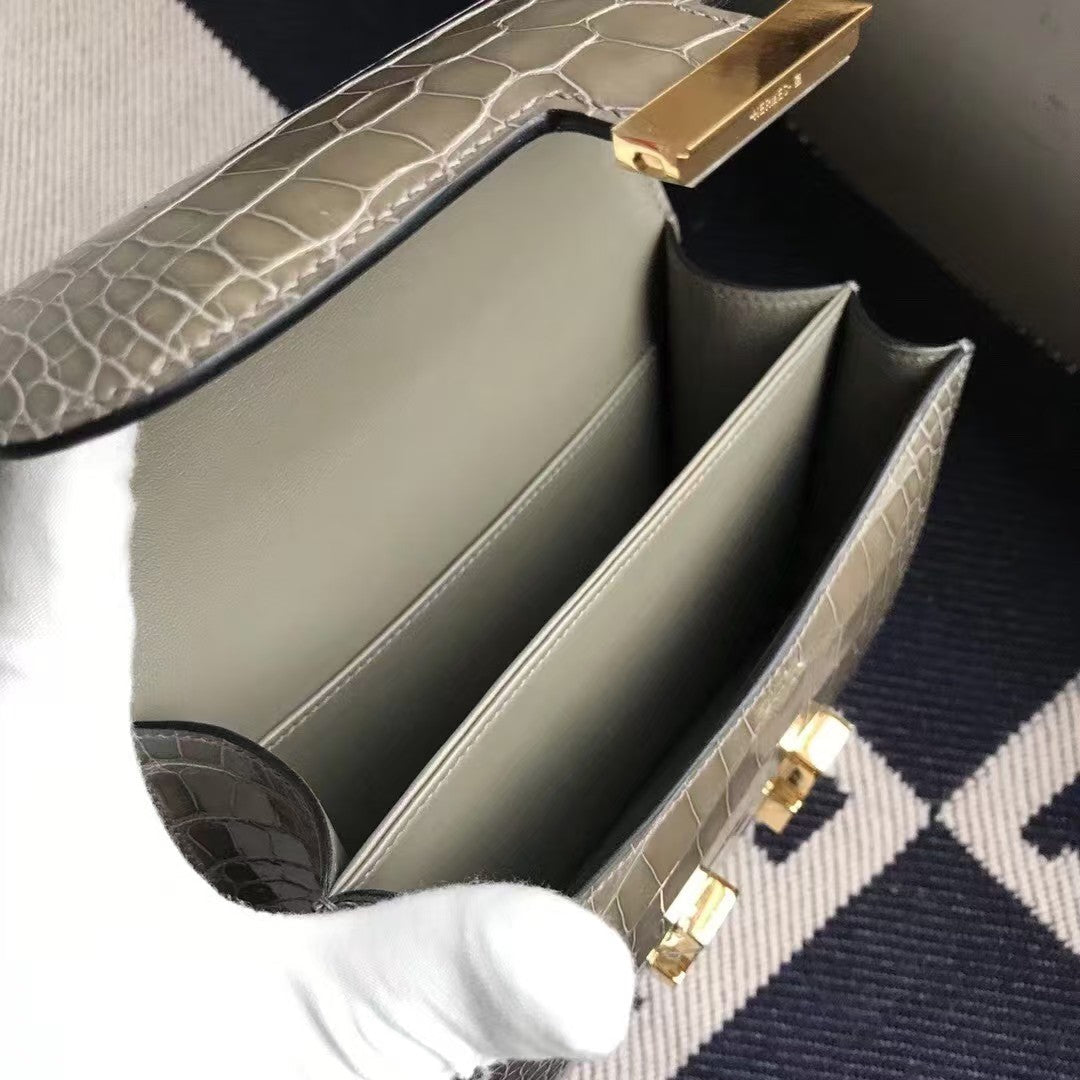 New crocodile leather small square bag(19CM*16CM*5CM)