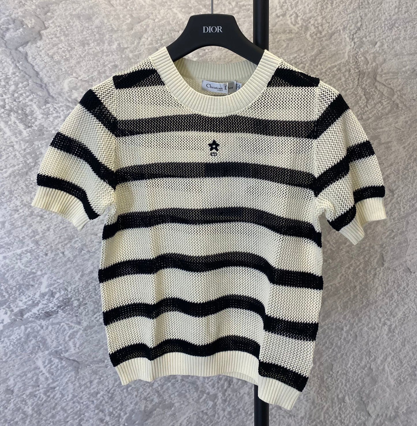 New Black and beige hollow knitted short sleeves