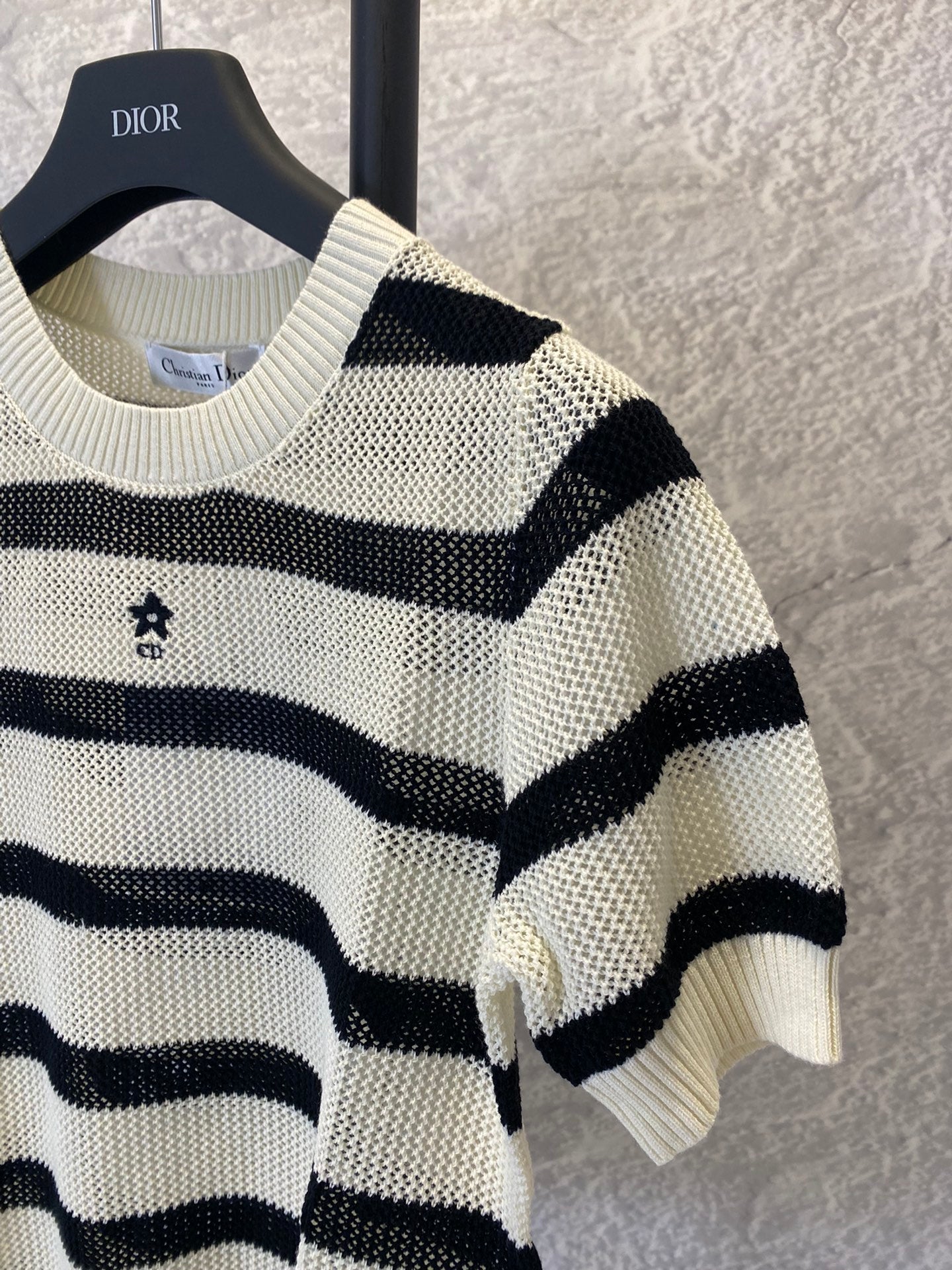 New Black and beige hollow knitted short sleeves