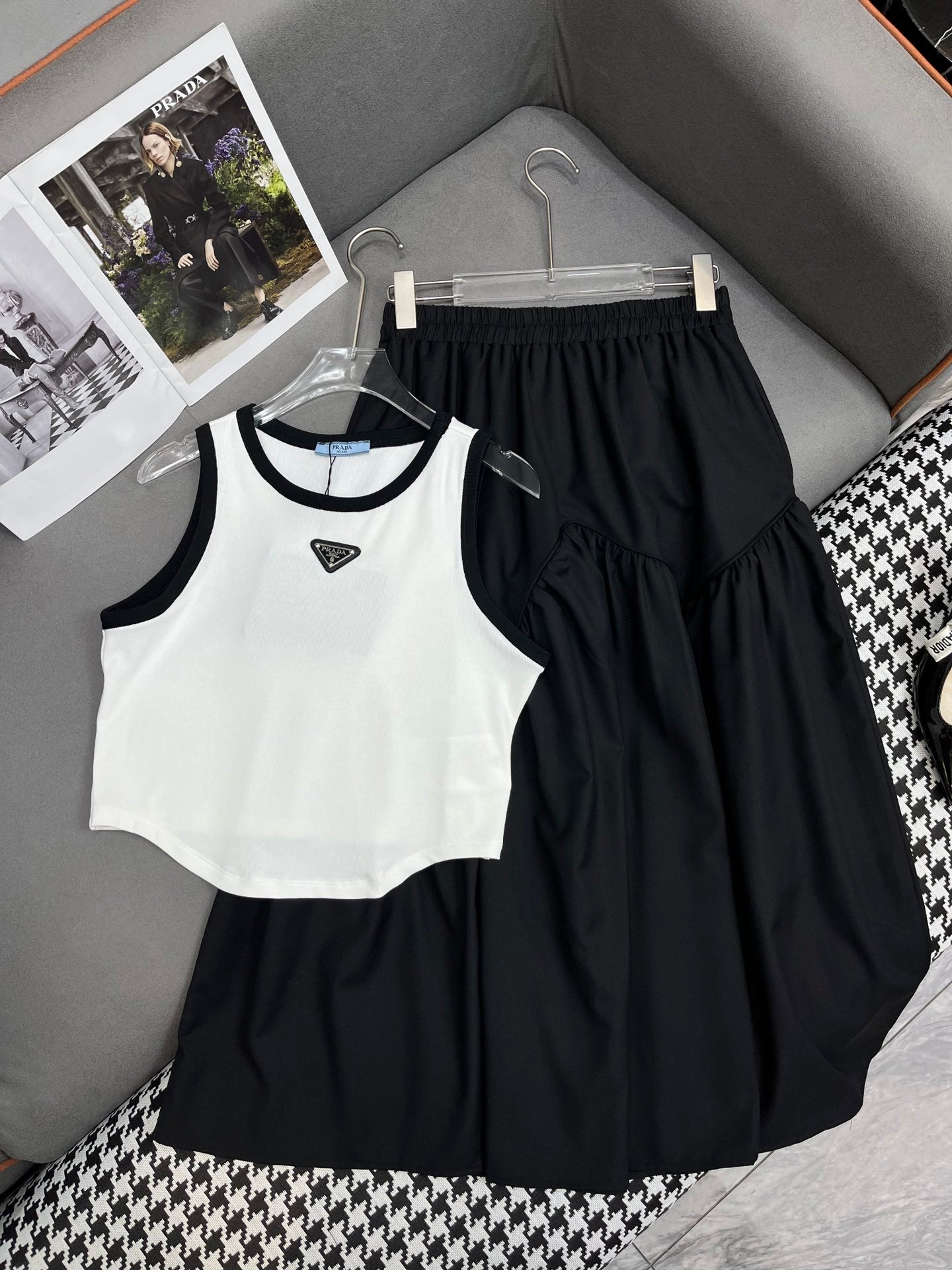 New refreshing camisole, skirt set
