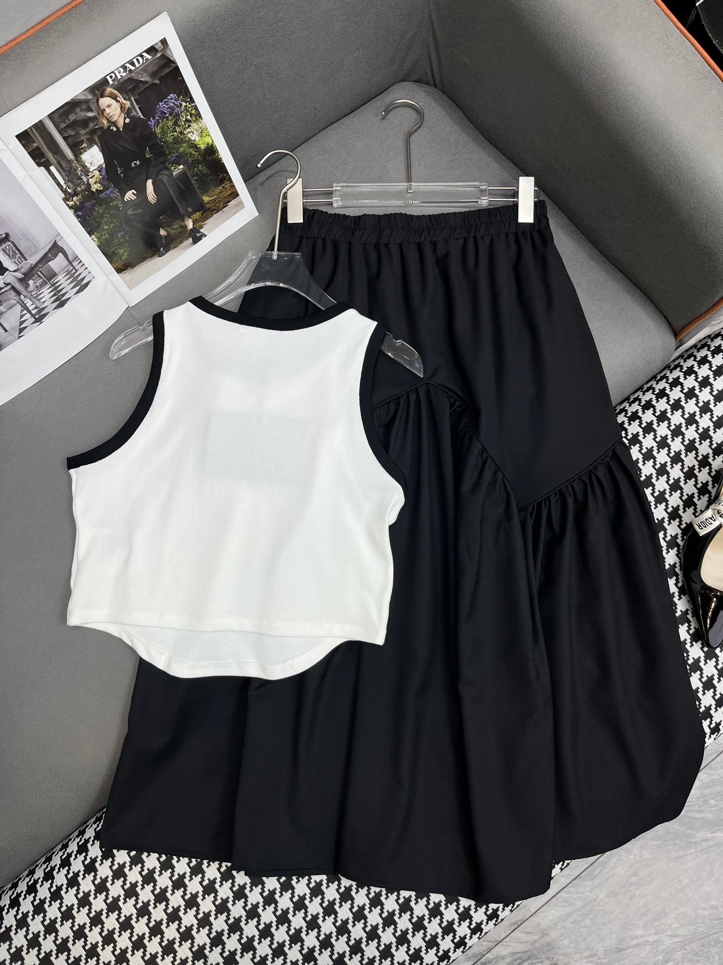 New refreshing camisole, skirt set