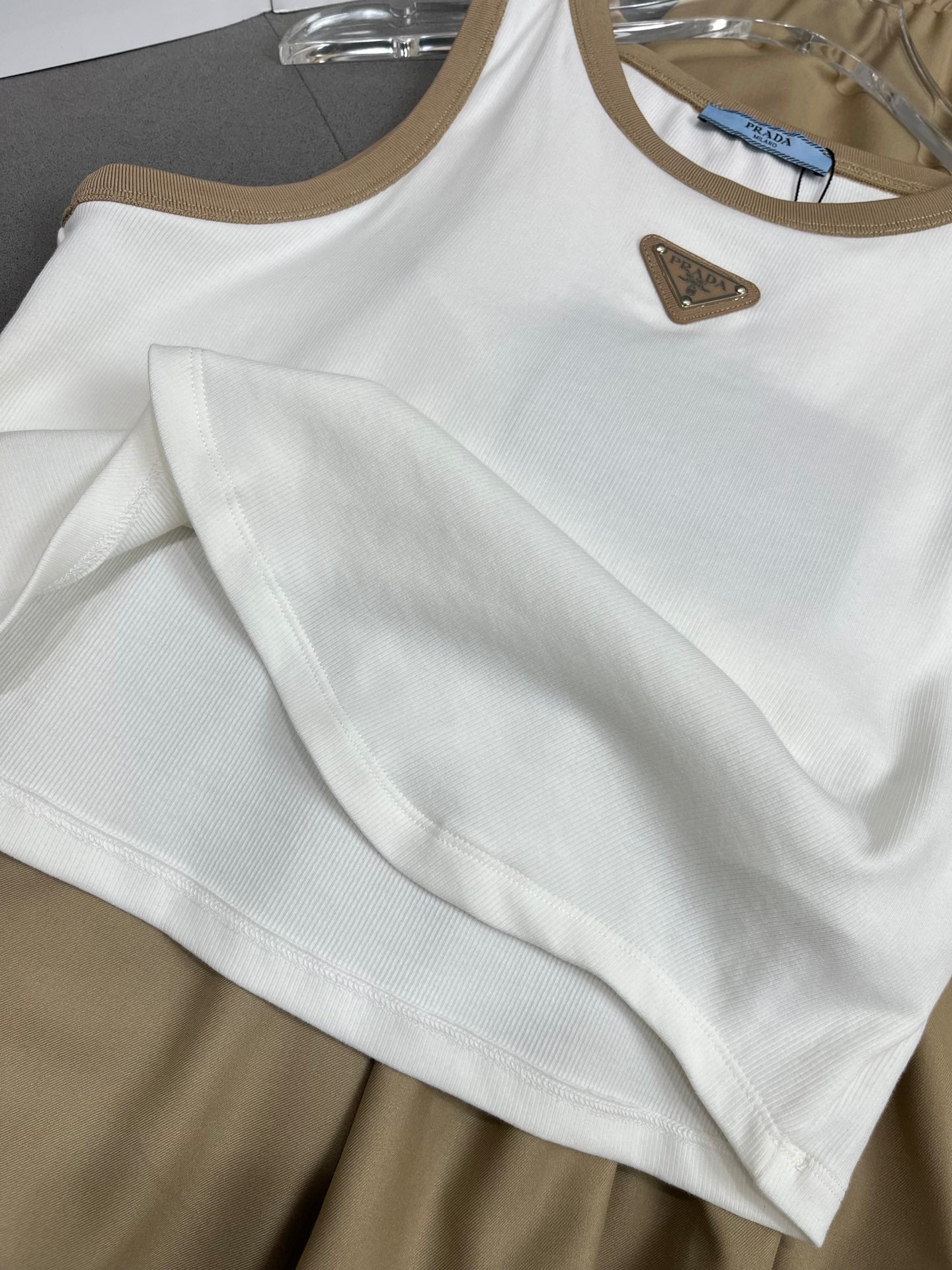 New refreshing camisole, skirt set