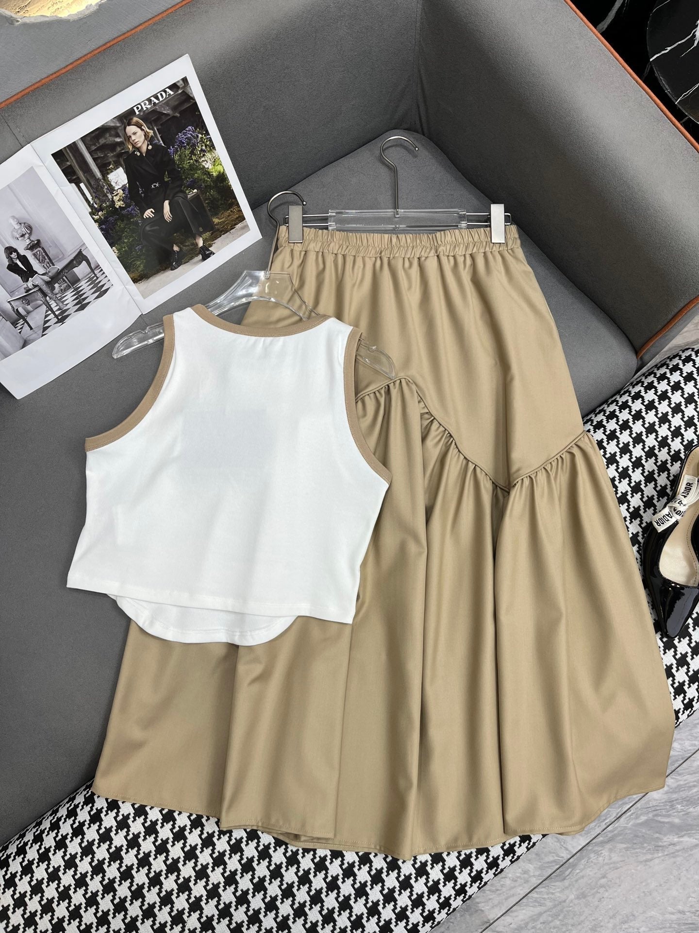 New refreshing camisole, skirt set