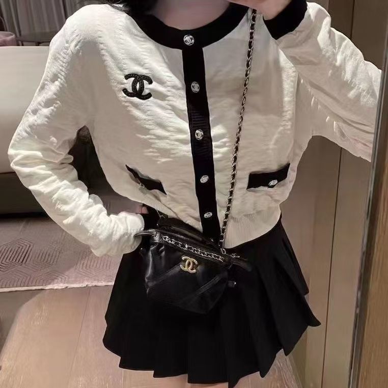 New Embroidered Logo Knit Cardigan