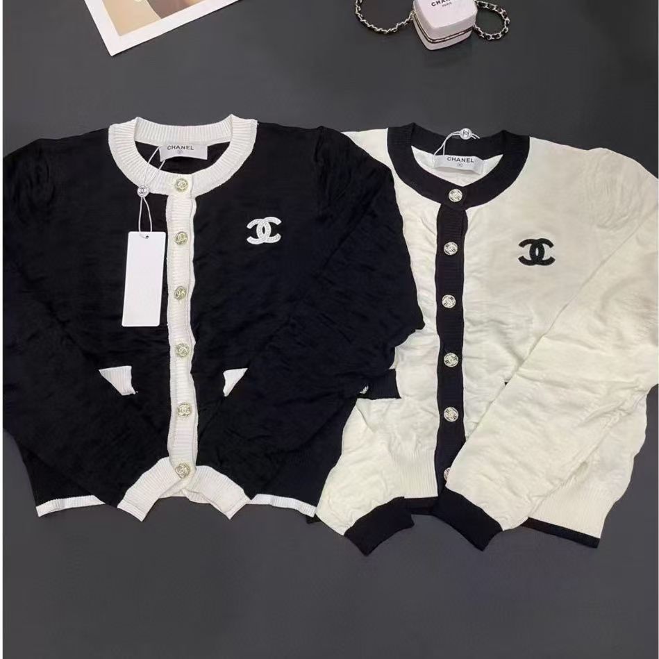 New Embroidered Logo Knit Cardigan