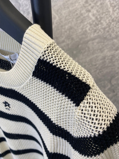New Black and beige hollow knitted short sleeves