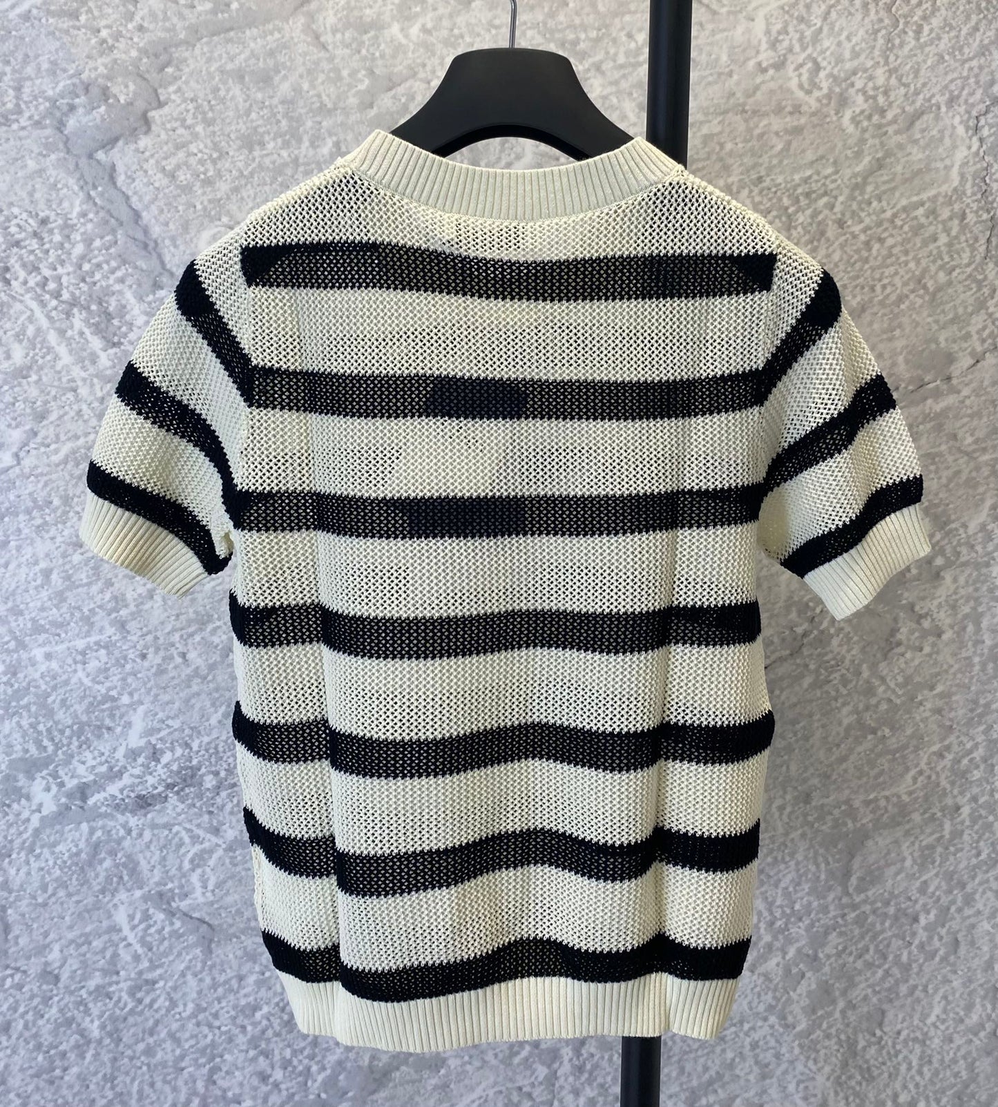 New Black and beige hollow knitted short sleeves
